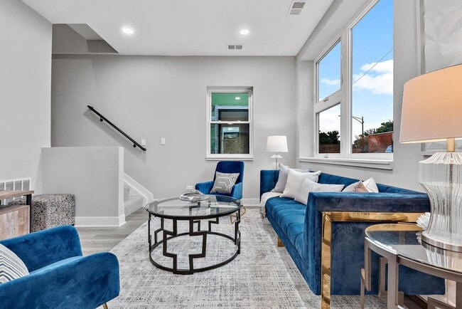 property at 2818 W Harrison St