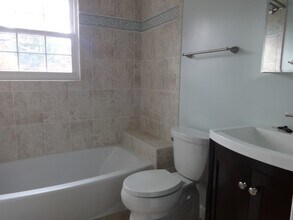 4619 Edgefield Rd in Bethesda, MD - Building Photo - Building Photo