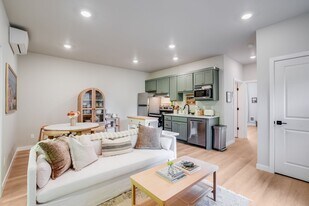 16909 SW 132nd Ter, Unit B in Tigard, OR - Building Photo