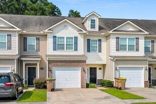 190 Canyon Oak Loop in Richmond Hill, GA - Building Photo