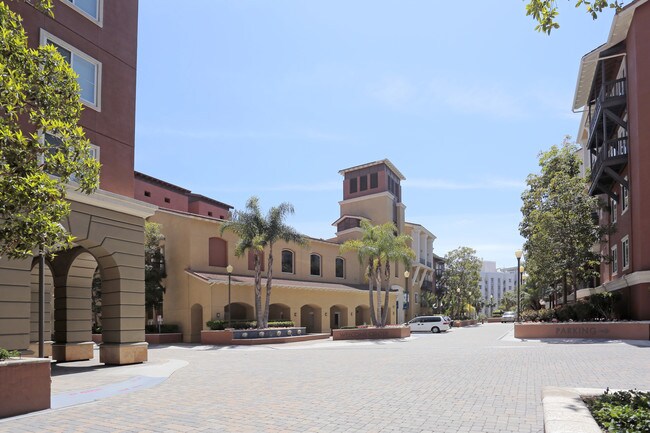 Camden Harbor View in Long Beach, CA - Building Photo - Building Photo