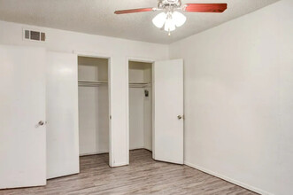 Chalet Apartments in Moore, OK - Building Photo - Building Photo