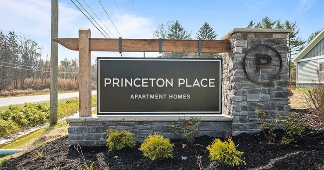 Princeton Place in Cuyahoga Falls, OH - Foto de edificio - Building Photo