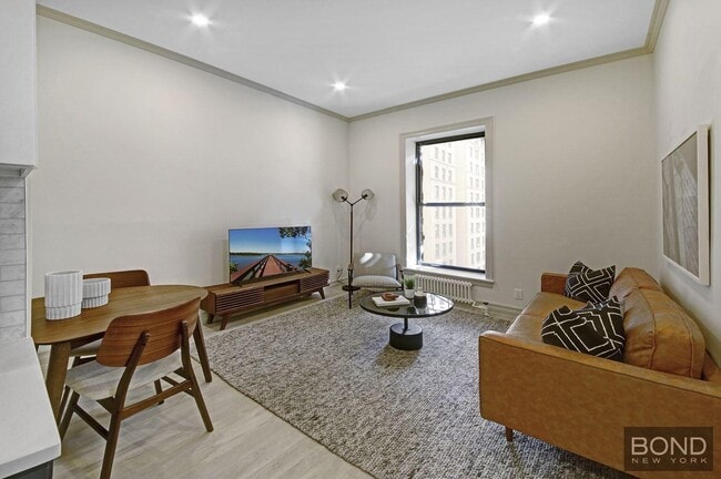 250 W 91st St