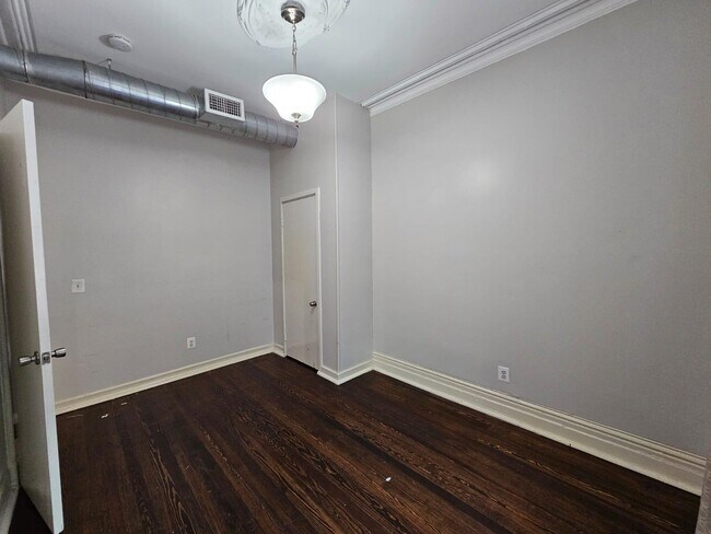 302 Princeton Ave in Jersey City, NJ - Building Photo - Building Photo