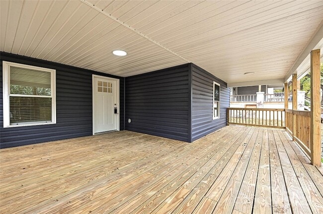 117 W Henderson St in Salisbury, NC - Foto de edificio - Building Photo