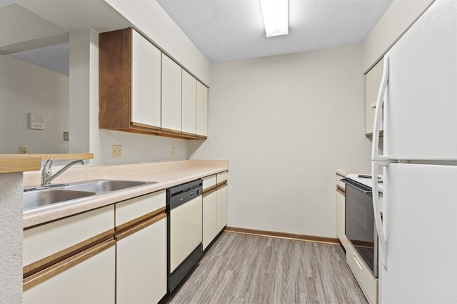 2108 Stirrup Ln in Toledo, OH - Building Photo - Building Photo