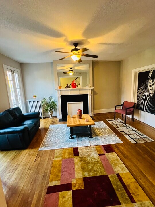 1130 W Grace St, Unit #1 in Richmond, VA - Building Photo