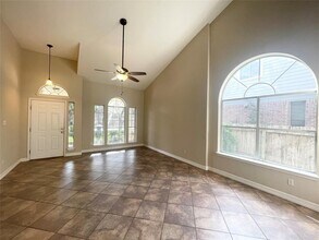 10512 Hainsworth Park Dr in Austin, TX - Building Photo - Building Photo