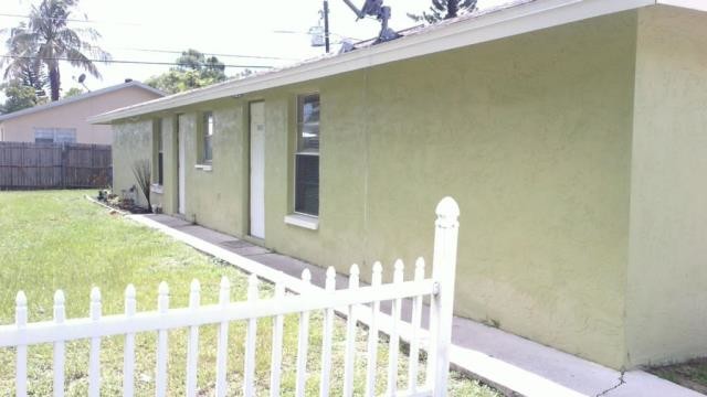 Avalanche Properties - Duplex in Ft. Myers, FL - Building Photo