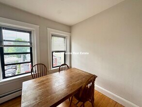 19 Upland Rd, Unit 8 in Cambridge, MA - Building Photo - Building Photo
