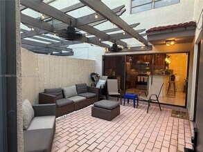 4708 SW 67th Ave in Miami, FL - Building Photo - Building Photo