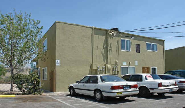 4171 Silver Dollar Ave in Las Vegas, NV - Building Photo - Building Photo