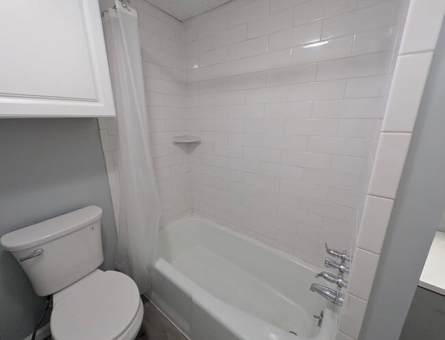 5 Andrews Rd in Troy, NY - Building Photo - Building Photo