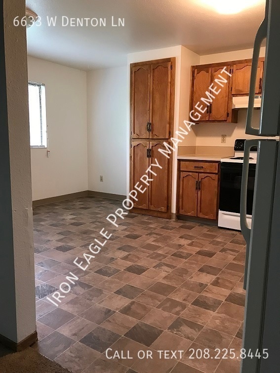 property at 6633 W Denton Ln