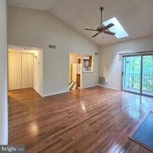 7754 New Providence Dr in Falls Church, VA - Building Photo - Building Photo