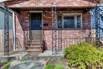 20 Wood Ave in Buffalo, NY - Building Photo - Building Photo