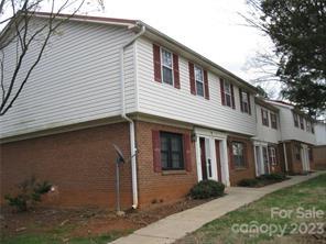 5812 Hunting Ridge Ln in Charlotte, NC - Foto de edificio