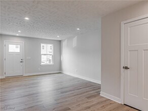 1849 Shank Dr in Akron, OH - Building Photo - Building Photo
