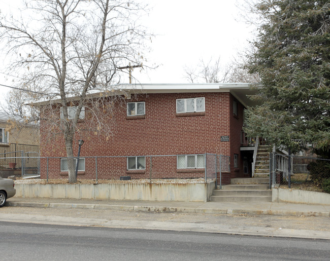 5795 S Bannock St in Littleton, CO - Foto de edificio - Building Photo