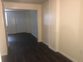 151 N West St in Carlisle, PA - Building Photo - Building Photo