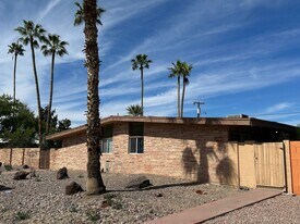 6714 E Monterey Way in Scottsdale, AZ - Building Photo