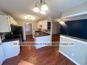 1313 Butterwood Cir in Fayetteville, NC - Foto de edificio - Building Photo