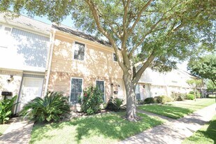 8102 Amelia Rd in Houston, TX - Building Photo