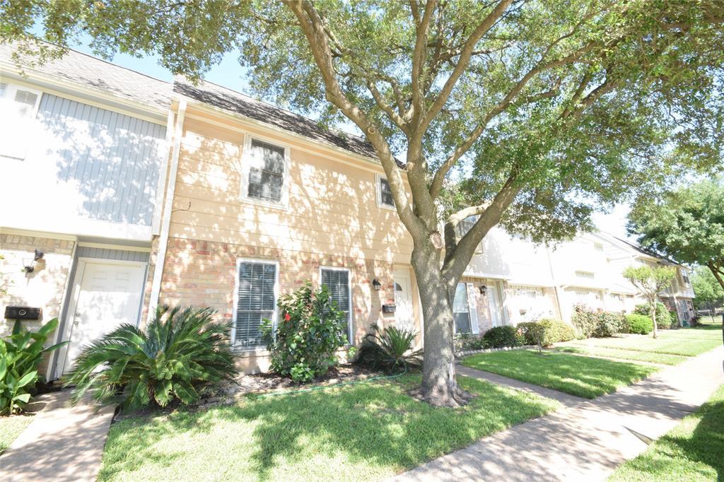 8102 Amelia Rd in Houston, TX - Building Photo