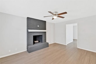 205 San Jacinto Ct in Waxahachie, TX - Building Photo - Building Photo