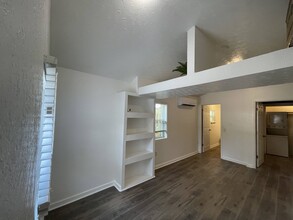 905 E Crenshaw St in Tampa, FL - Building Photo - Building Photo
