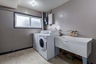 Casablanca & Casanova Apartments in Saskatoon, SK - Building Photo - Building Photo