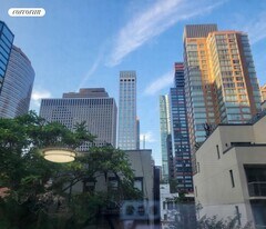 239 E 51st St in New York, NY - Building Photo
