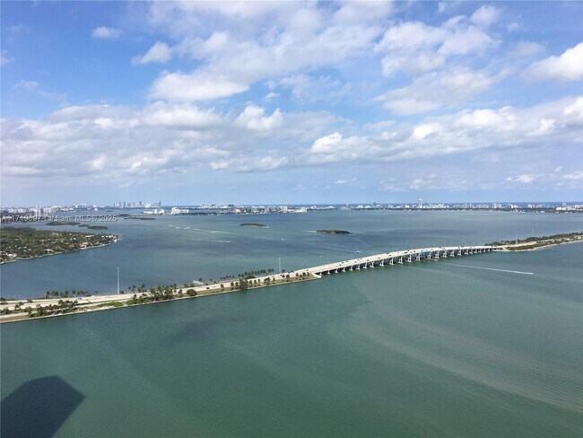 2900 NE 7th Ave, Unit # 4104 in Miami, FL - Building Photo - Building Photo