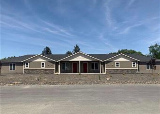 property at 3816-3818 W Sandy Ln