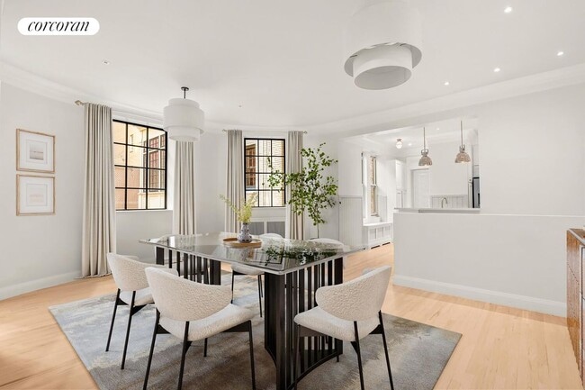 property at 6 E 65th St