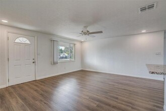 8433 76th Ave N in Seminole, FL - Building Photo - Building Photo