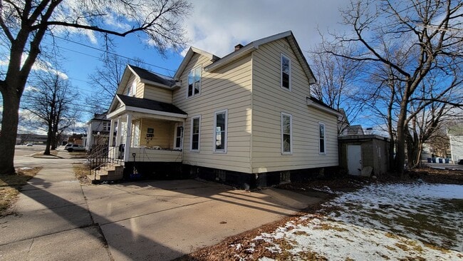 property at 702 Jackson St