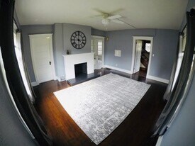 315 S Franklin St, Unit Unit 1 in Greenville, MI - Building Photo