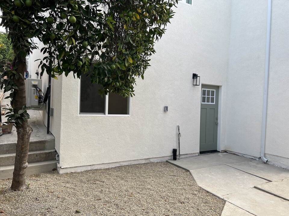3172 Fairmount St, Unit 919 Fresno in Los Angeles, CA - Building Photo