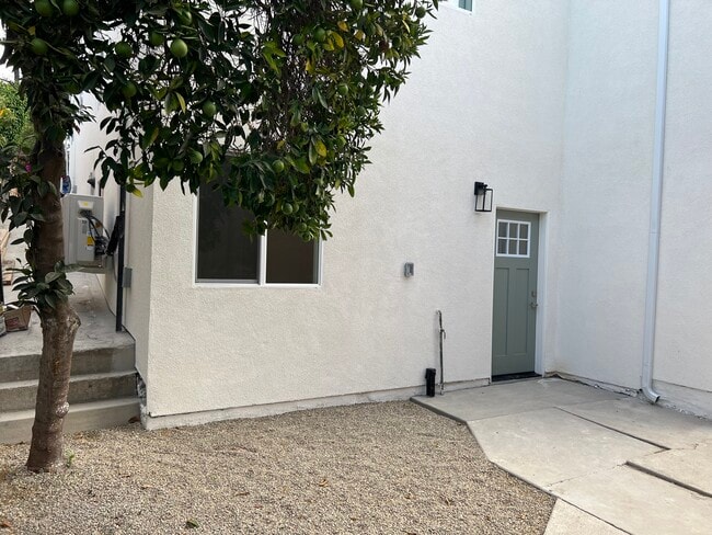 property at 3172 Fairmount St
