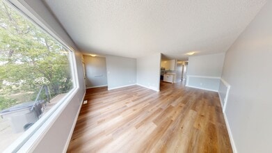 9509 103 Ave in Grande Prairie, AB - Building Photo - Building Photo