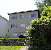 2072 W 3rd Ave in Vancouver, BC - Building Photo