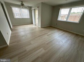 5 Florence Tollgate in Florence, NJ - Building Photo