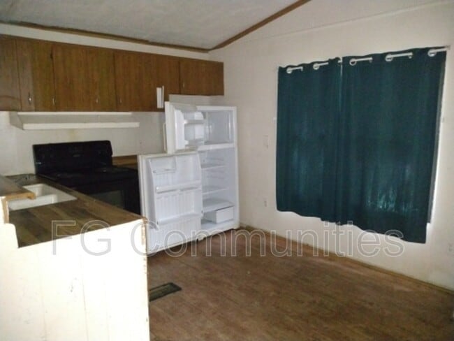 101 Tuckaway Ln in Brevard, NC - Building Photo - Building Photo