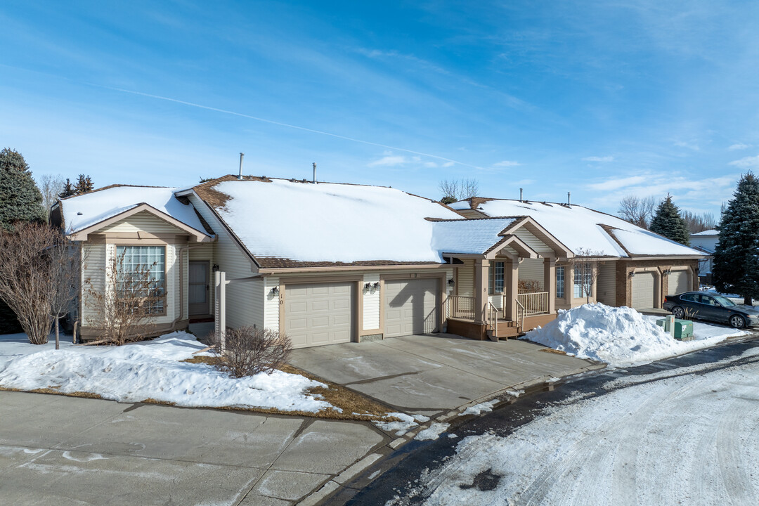 Douglasdale Village in Calgary, AB - Building Photo