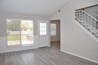 800 Daffodil Dr in Cedar Park, TX - Building Photo - Building Photo