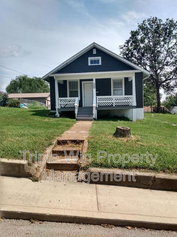 property at 830 Warne St
