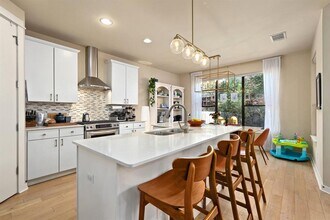 2819 Corbin Ln in Austin, TX - Building Photo - Building Photo