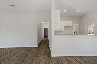 1411 10th St NE in Paris, TX - Building Photo - Building Photo